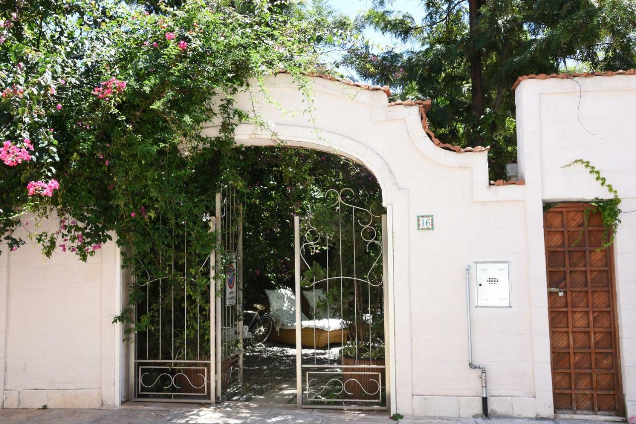B&B Al Vecchio Glicine Торе Кане Екстериор снимка